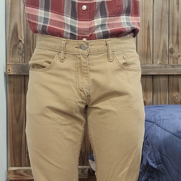 Levi's - Picture 2 of 4